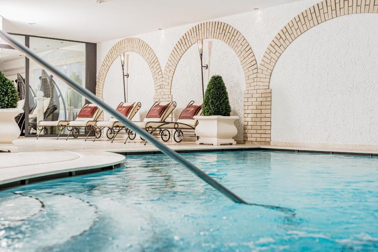 Savoy Dolomites Luxury & Spa Hotel Selva di Val Gardena Kültér fotó