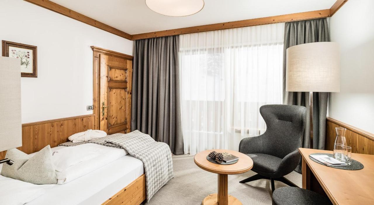Savoy Dolomites Luxury & Spa Hotel Selva di Val Gardena Kültér fotó