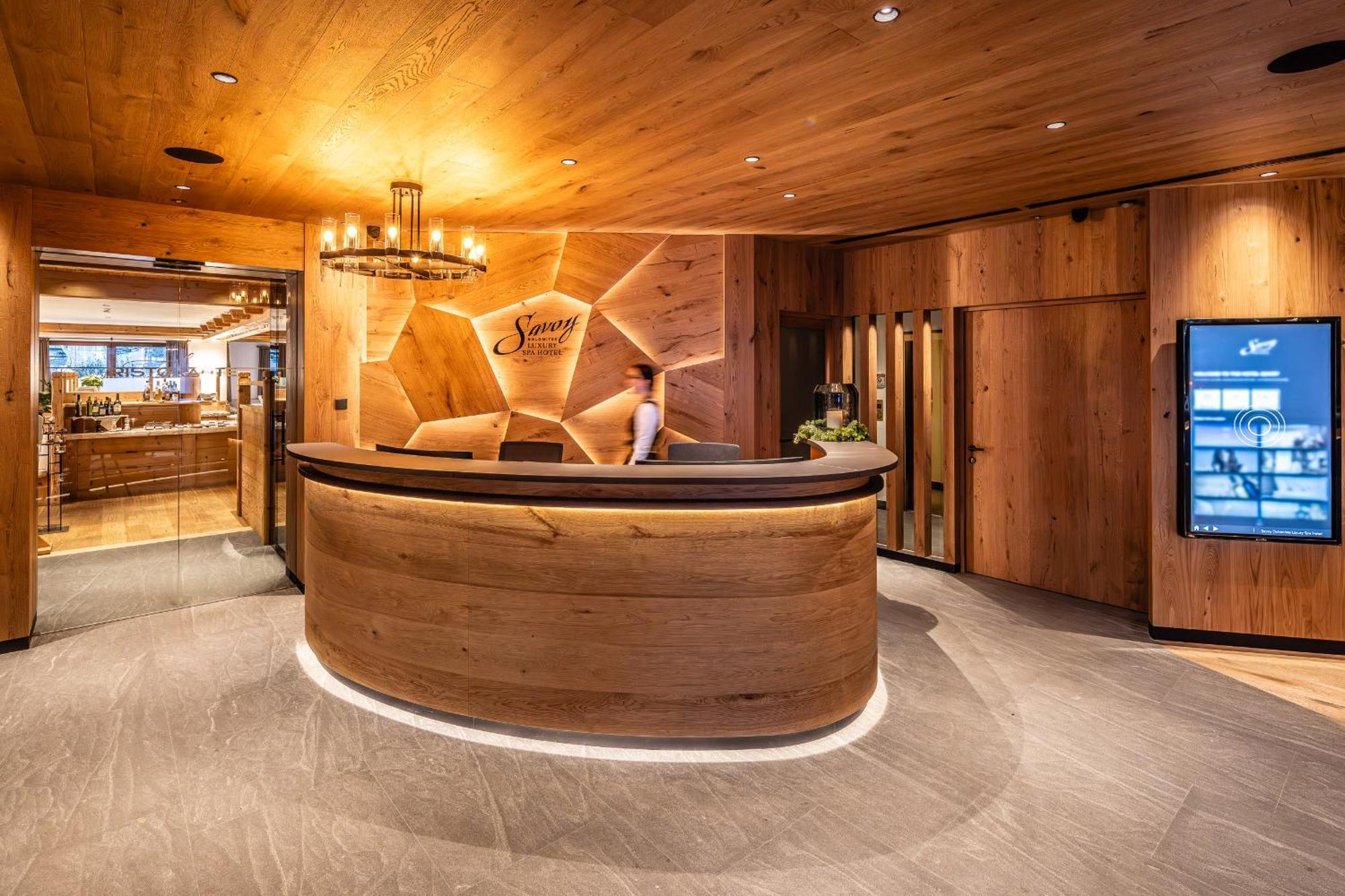 Savoy Dolomites Luxury & Spa Hotel Selva di Val Gardena Kültér fotó