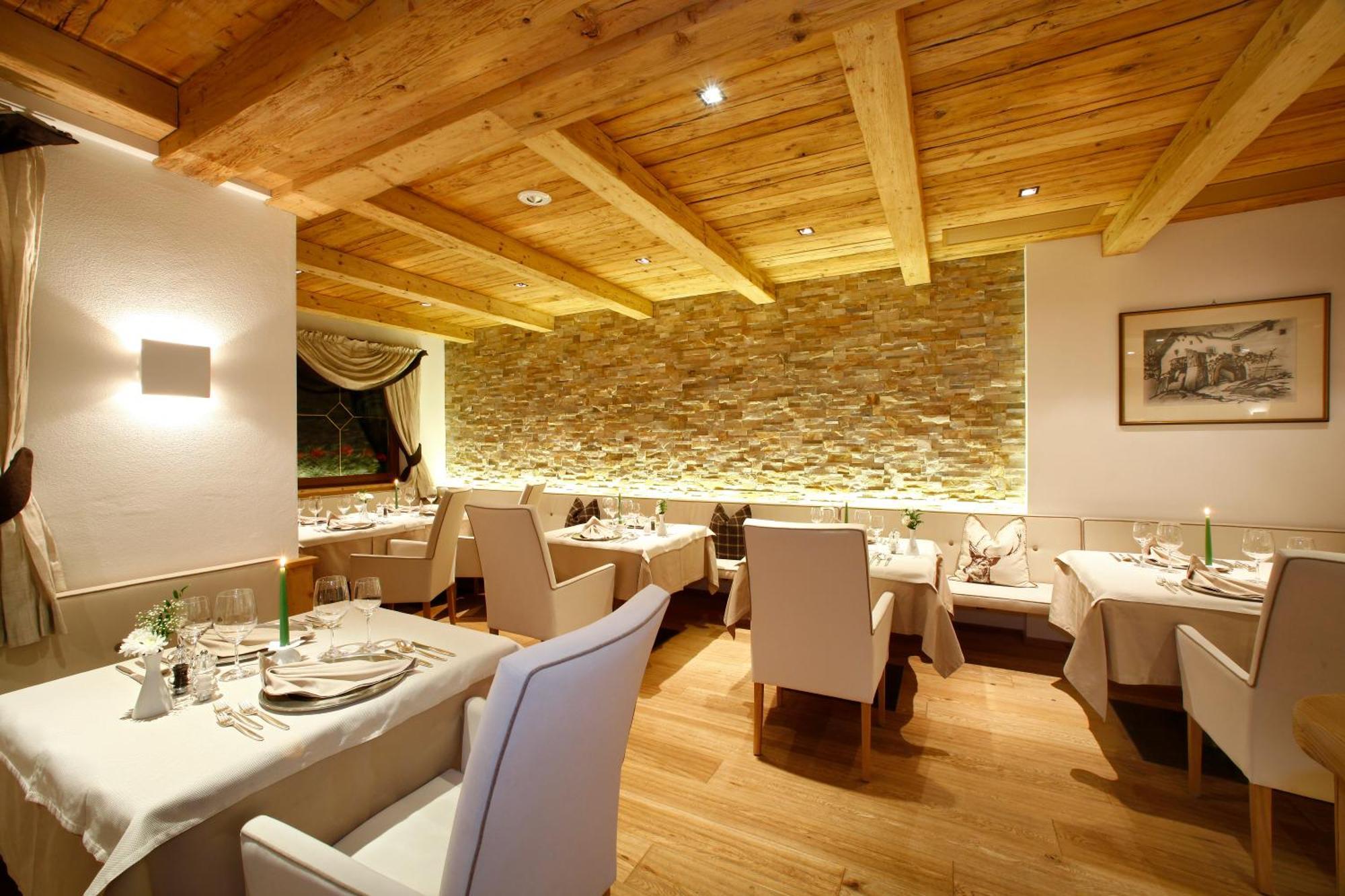 Savoy Dolomites Luxury & Spa Hotel Selva di Val Gardena Kültér fotó