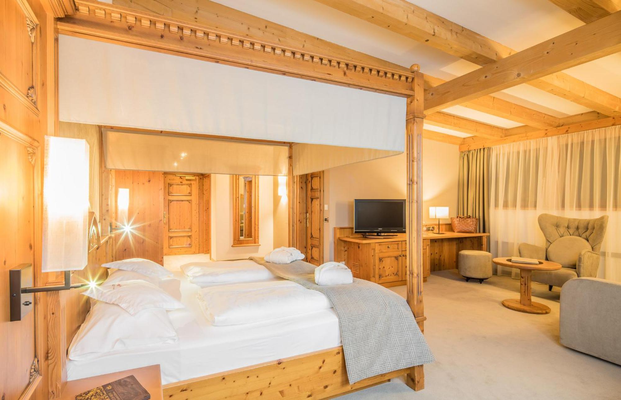 Savoy Dolomites Luxury & Spa Hotel Selva di Val Gardena Kültér fotó