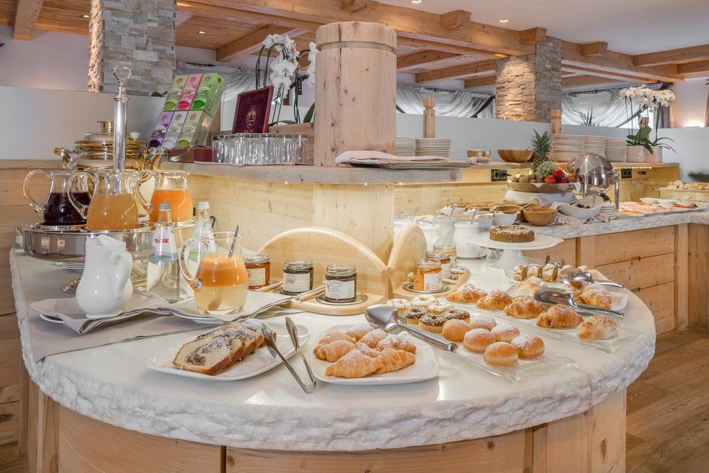 Savoy Dolomites Luxury & Spa Hotel Selva di Val Gardena Kültér fotó
