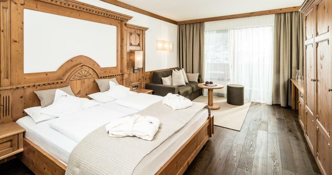 Savoy Dolomites Luxury & Spa Hotel Selva di Val Gardena Kültér fotó